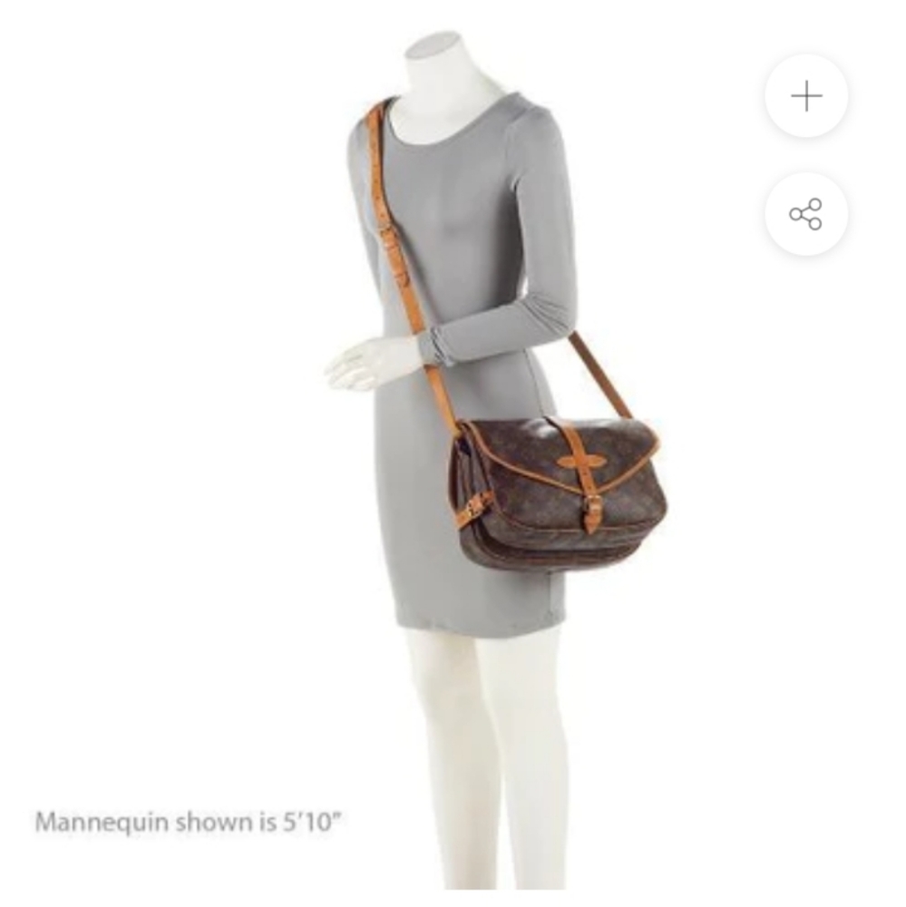 "AUTHENTICATED"Louis Vuitton Saumur Crossbody Bag.